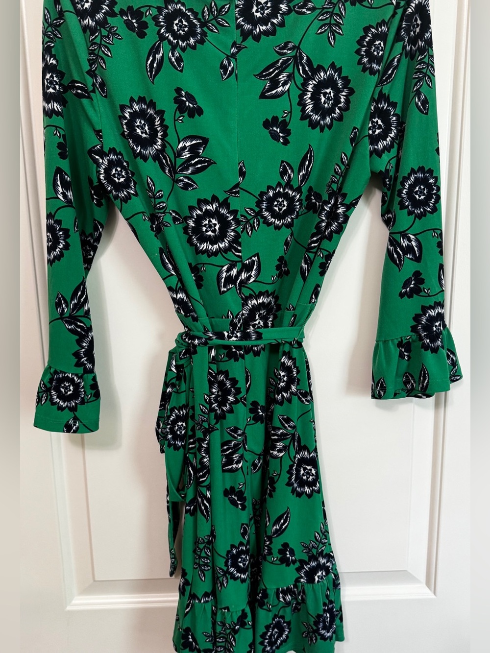 Eliza J Green Floral Faux Wrap Bell Sleeve Dress Size 10 Tie Waist Ruffle Hem - Picture 12 of 13